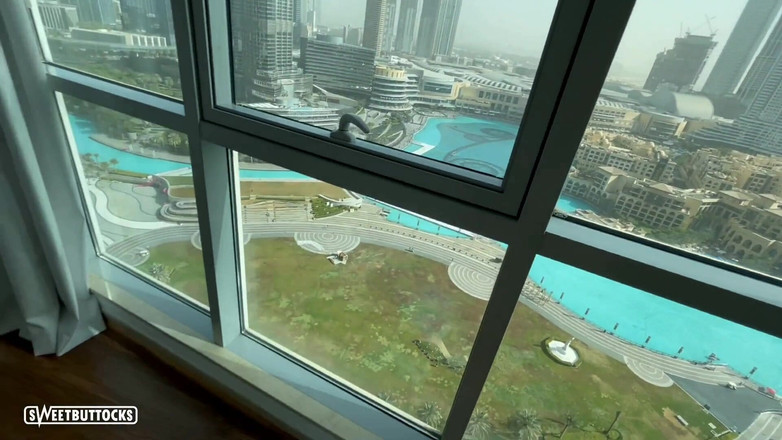 Sweet Buttocks: Ngajak ngentot cewek bugil di bar dan ngentot mulutnya habis-habisan