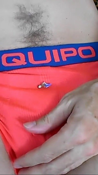 Kruipend op stiefvader in bed - papa reus 3