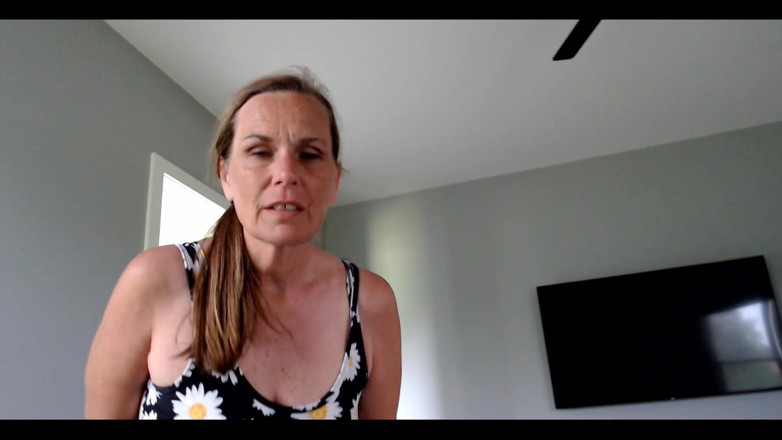 KimitheMilfMommy: Shhhh, soy la chica de tus mejores amigos ... Furtivamente porque...