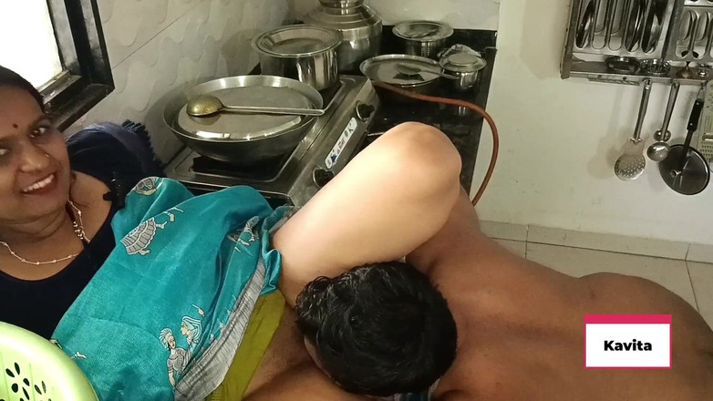 Kavita _zawazawi: Kavita, femme de ménage indienne desi, baise avec le propriétaire...
