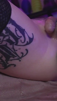 Rakaman dekat Lobotomy melalui Lubang W/ Eris Nova
