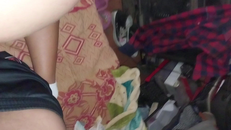 Dulce_Lou: 我妻子在派对后被陌生人操，她让我射在里面