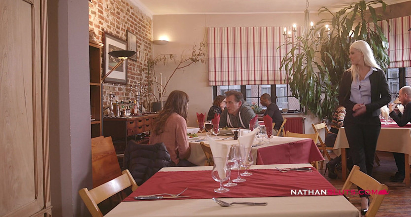 Nathansluts: Anal w kuchni dla cycatej Blanche Bradburry i nastolatka Ally...
