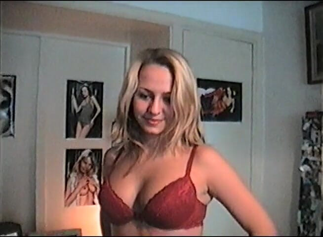 Flash Model Amateurs: Amateur blonde in action
