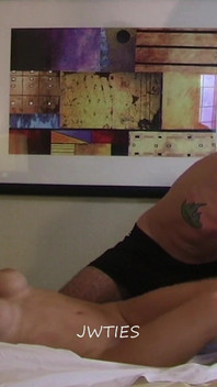 Cory Chase mastürbasyon olana kadar gıdıklıyor