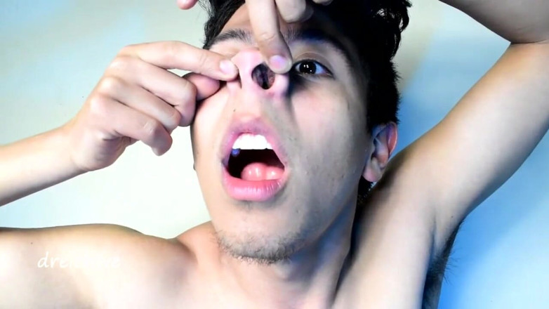 Dreichwe: Nose fetish