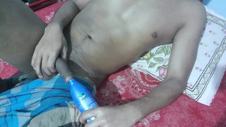 Xujjal: Láhev Sex, Bangadeshi sexy kluk
