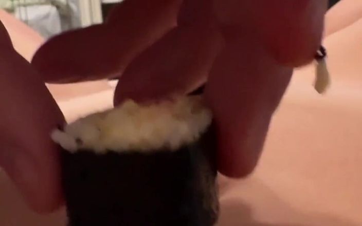 Fox Flame: Z jakého druhu jídel jíte sushi? Chceš je ode mě...