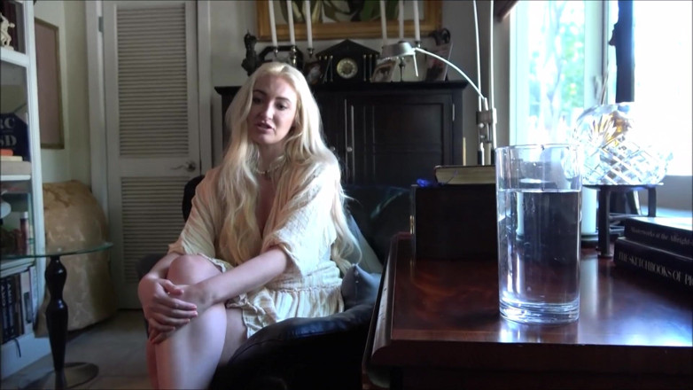Alex Adams: Thick Stepmom Sex-ed - Kate Dee - Momcomesfirst - Alex Adams