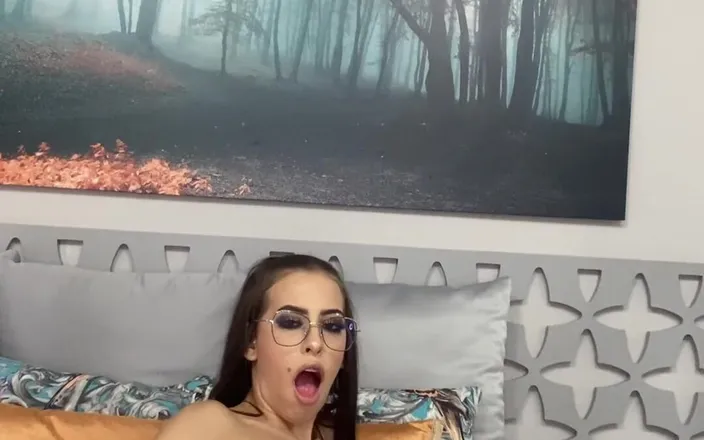 Alicia Trece: Babe with Round Butt Playing with Her Pussy