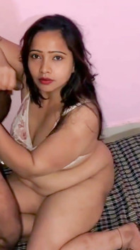 Indiana esposa com amigo em férias de verão