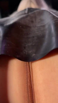 Adoración del agujero de gloria: usé tu boca con mis pies de nylon sudorosos y mi culo mojado