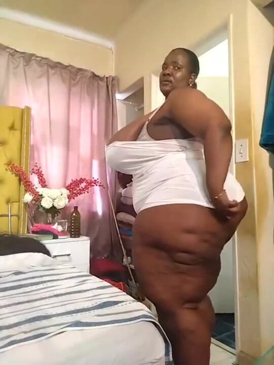 Legendary Booty Overdose: Ssbbw da đen vỗ mông &amp; chơi vú