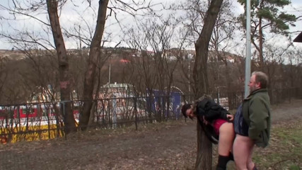 German amateur - 100% German hardcore videos: 男人搭讪荡妇，到处乱搞她
