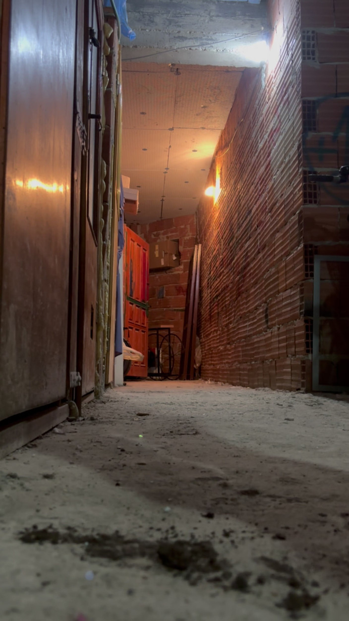 cd_aysemmm: Memek ibu tiriku yang nggak berbulu lagi asik dientot habis-habisan