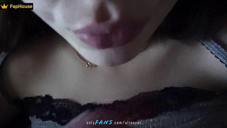 Alina Rai: 爸爸，不要把你的鸡巴插得这么深，我的喉咙会痛的