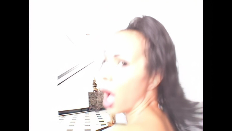 Lexinghton - Full HD: デヴィン・デレイ 大きなペニスを楽しむスラット