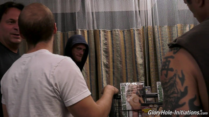Gloryhole Initiations: Kinsley Karter ko glori hols ki lat lag gee hai