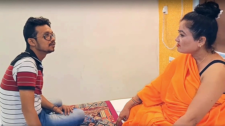 arrk: Tantrik Mata Ki Garam Jawani...