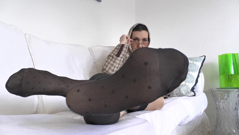 Lady Victoria Valente: 为配职员提供强烈的鸡巴按摩汗脚和汗脚气味，POV，JOI，维多利亚·瓦伦特夫人