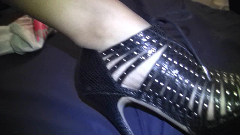 Party Jule: 3 з учителем - але різні