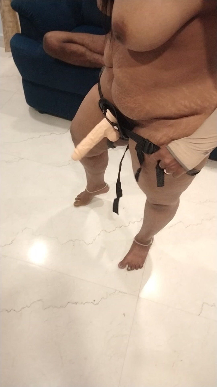 Benita sweety: Heißer schwanz, weiblicher vibrator, macht sex