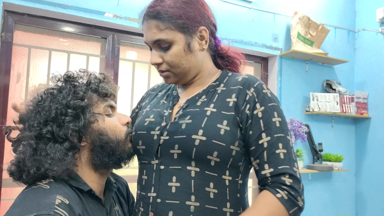 Vaishnavysharunraj: Baiser de seins avec baiser et léchage de cul