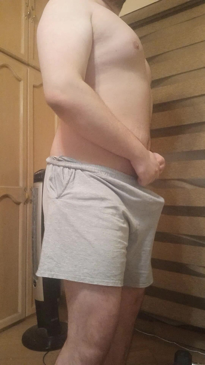 Himbo_Fox: Beefy Dekhengst gaat in commando en pronkt