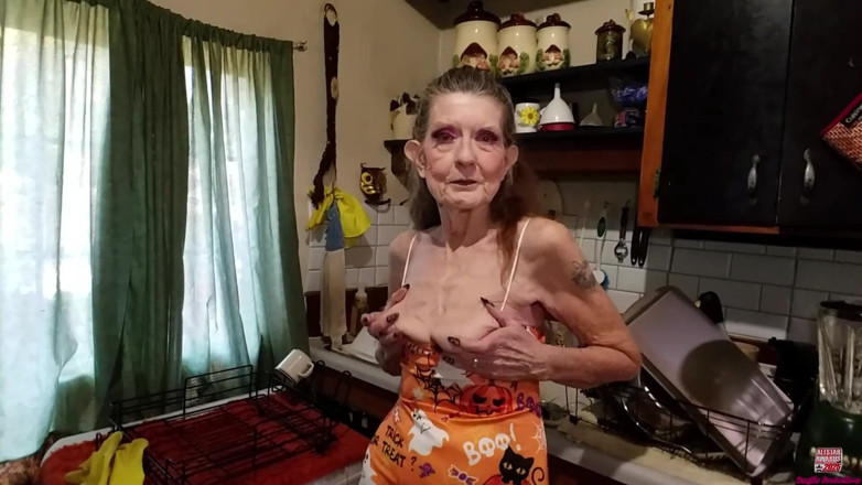 Sexy Sandra N Sir Christopher: Sub Granny Cum Slut BJ Granny Fantasy Solo