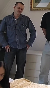 Oh cazzo, fammi venire! - Ebano con la figa stretta viene scopata duramente in trio