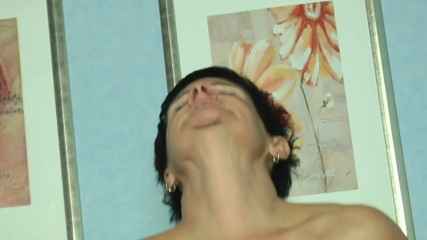 Mature Climax - 100% Mature Videos: Tatuada madura com cabelo colorido é fodida apaixonadamente