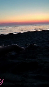 Dick Flash francuski nauczyciel milf ryzykowne obciąganie na plaży Maspalomas Nude Beach wytryski ludzie