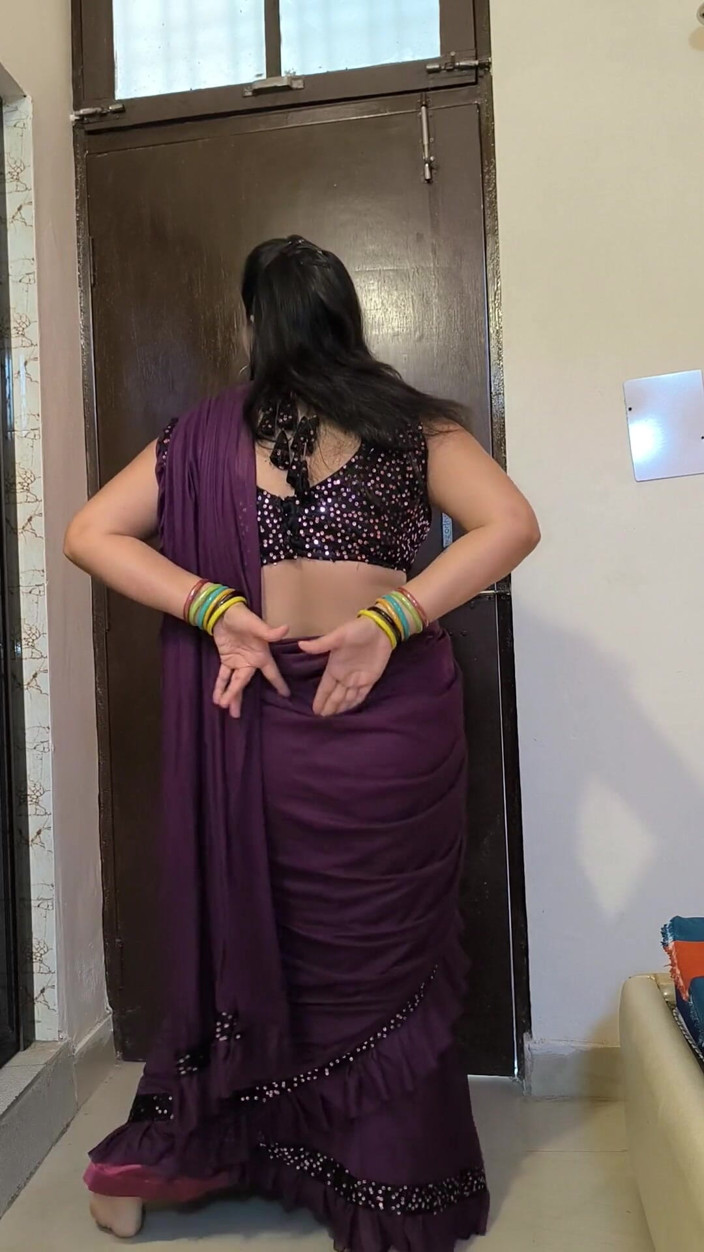 Puja555: Desi Puja Bhabhi Nude Dance