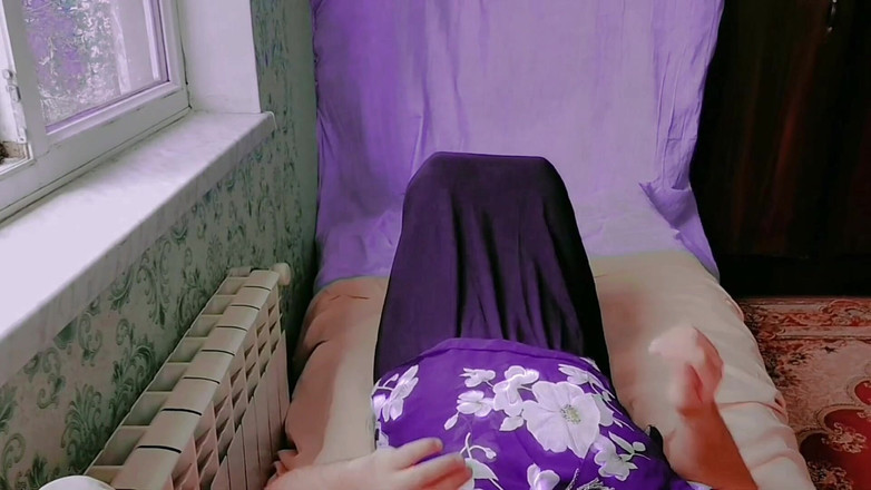 Kitty_Cross: Hravá trans dívka zkouší roztomilé letní šaty