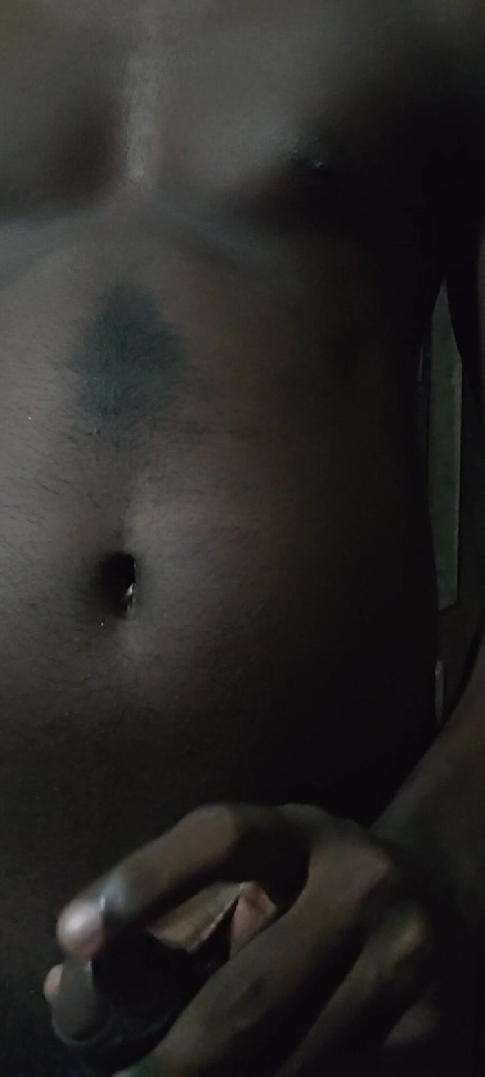 Charmer1999: Disordine con il mio corpo e con il cazzo quando...
