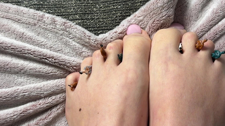 Hottie goddess: Reuzvrouw voetaanbidding schaamte pov