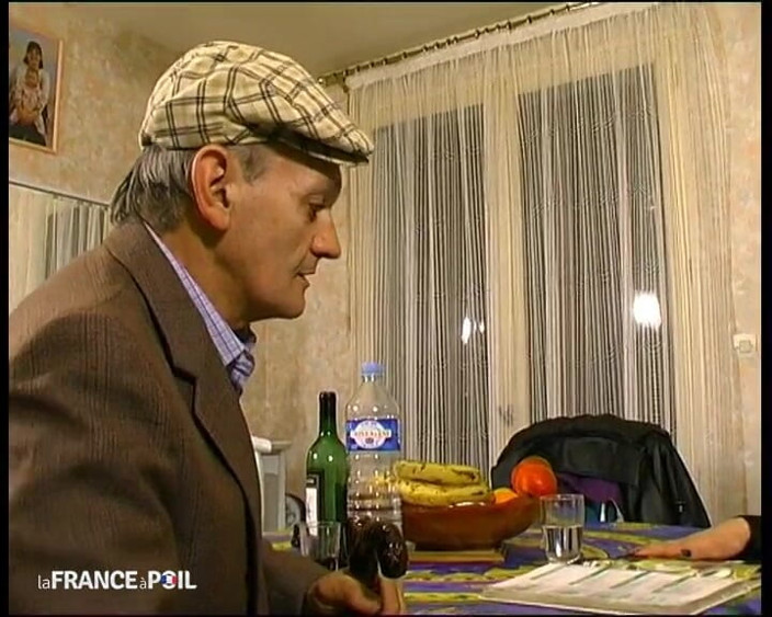Papy Viewer: Una vendedora de casas que haga cualquier cosa por venderla.