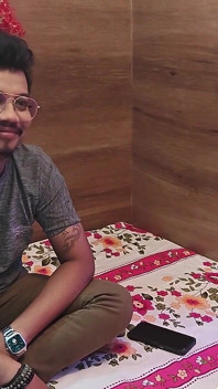 Video Viral Seorang Lelaki Ditangkap Berkongkek Dengan Seorang Awek Panggilan Di Hotel