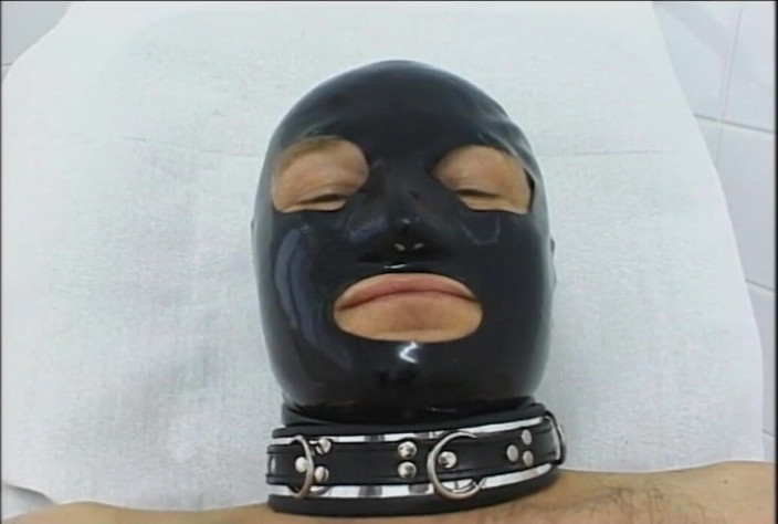 Absolute BDSM films - The original: 女郎羞辱戴面具的家伙