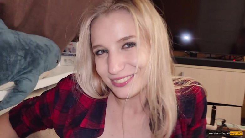 Stacy Starando: Saya suka pancut ke dalam pepek adik tiri saya. - Creampie...