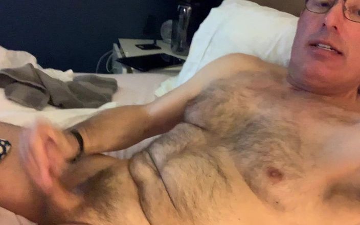 Tjenner: Intense Jerking-off and Orgasm on the Bed
