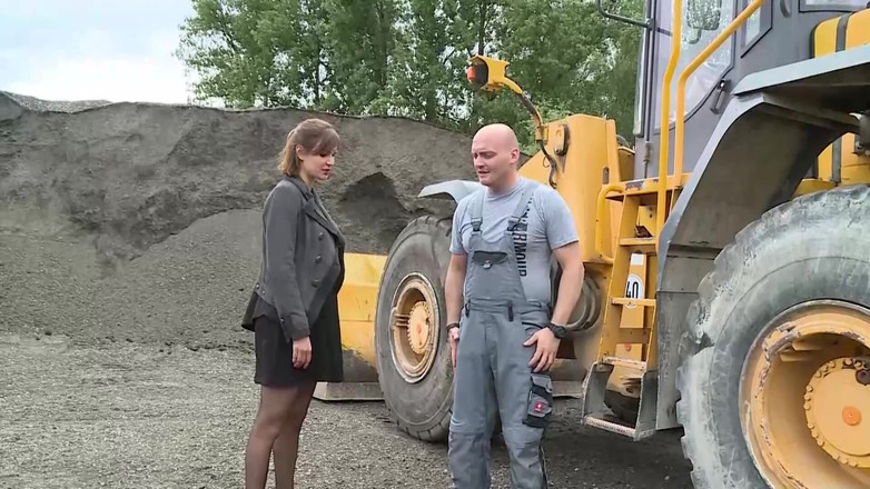 MMV Films and Clips XXX: 자지 금발 핥고 열정적인 리프트 섹스를 빨아주는 핫한 밀프