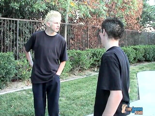 Toegasms: 与异性恋男孩的乱脚乐趣