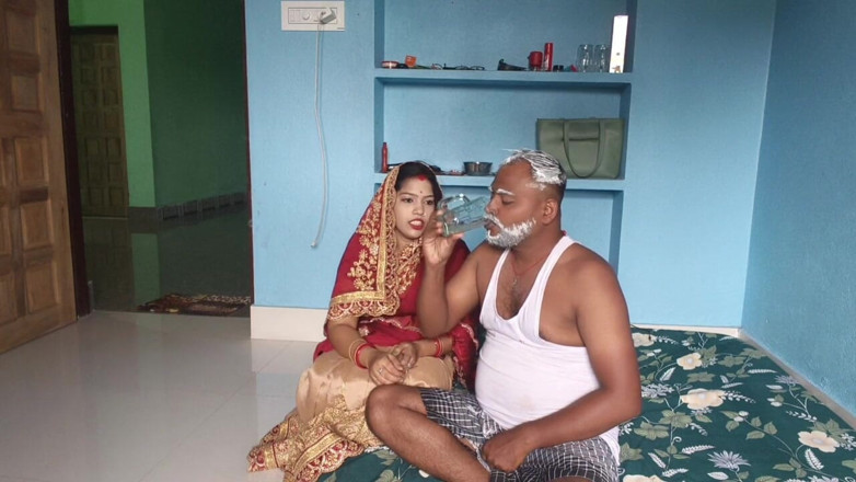 Sona bhabhi: 의붓딸과의 노부부 불륜, 배다른아빠가 집에 없을 때, 입에 사정