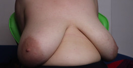 Lena Rose: Я граю зі своїми цицьками, і мені це подобається