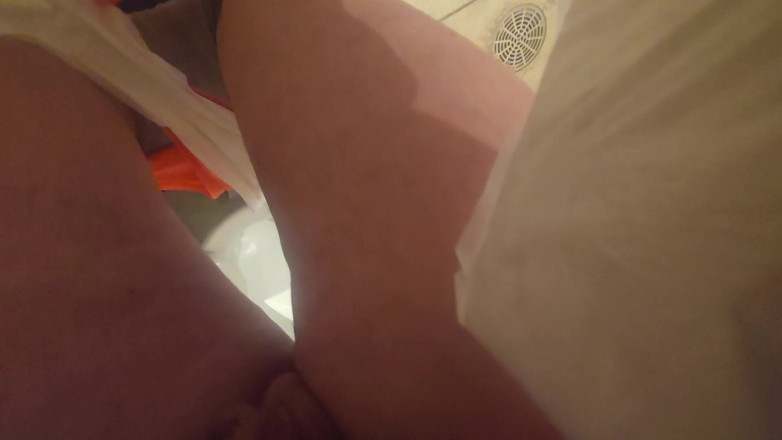 Takepad: Piss on Huge Pad with Change in Public Restrooms