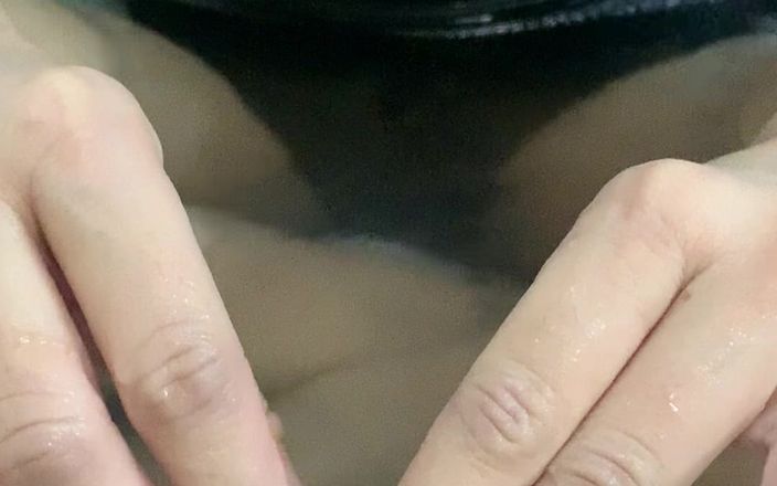 Riya mickey: Bhabhi zabrał swoją szwagierkę na basen i zerżnął ją po...