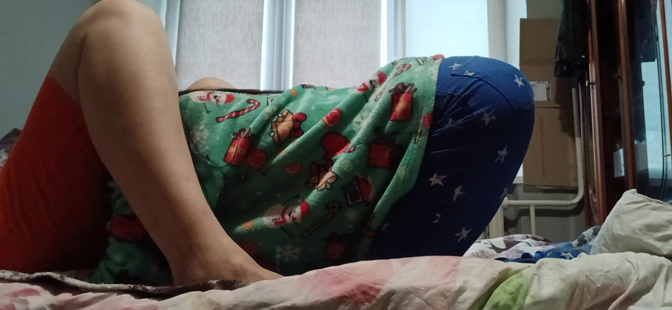 Lesbian-candys: 年上の女性のアソコを嗅いだり舐めたりするのが大好きです