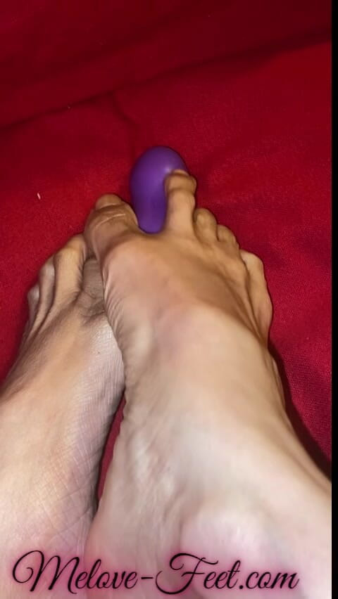 Naelor: Melove Hraní s hračkou s malými chodidly a sexy dlouhými...