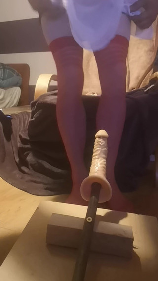 Transetka22xyz: Сисси в ажурных сетях